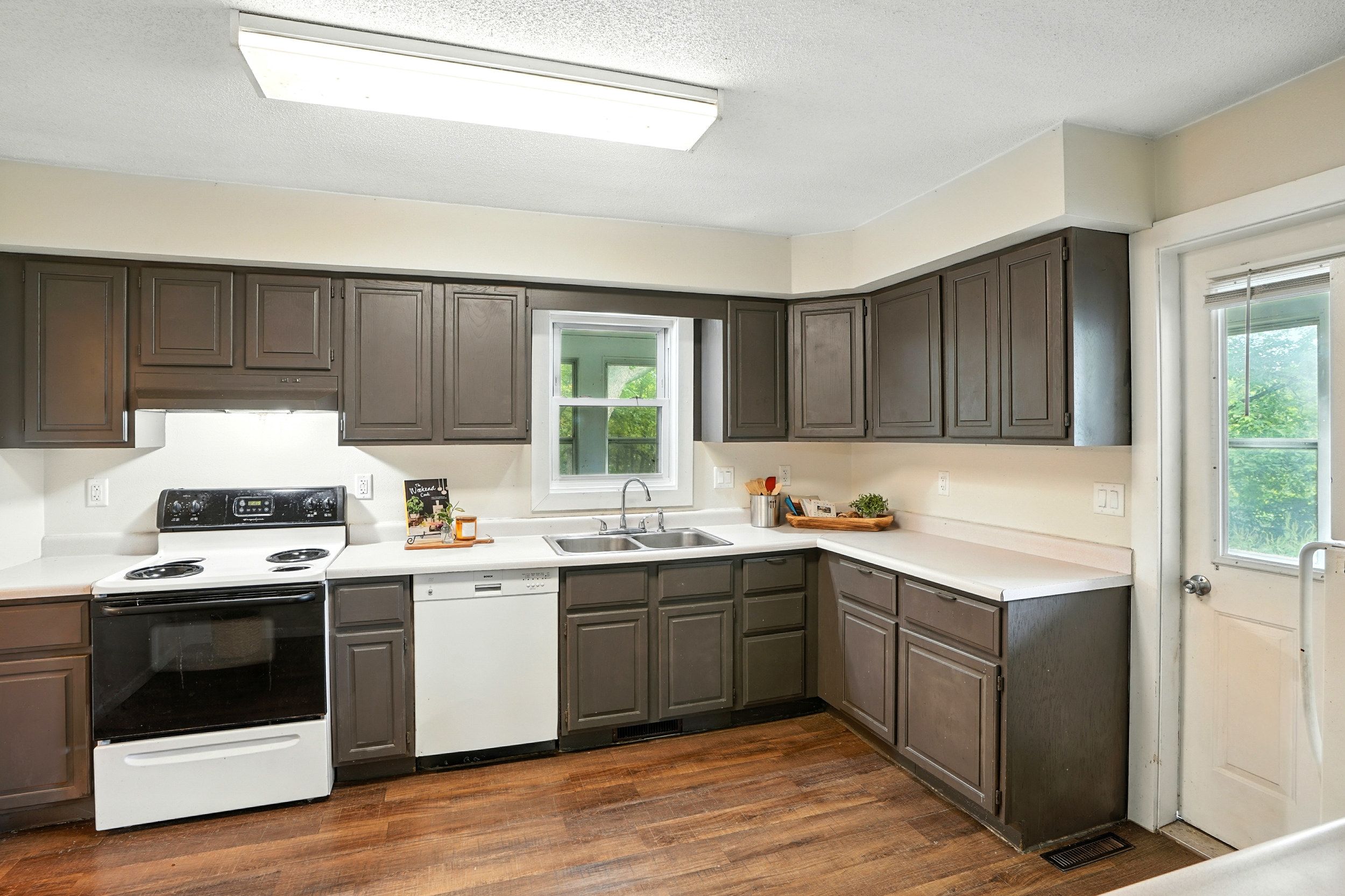 Listing Photo: 5440 lower west branch rd se 0006-